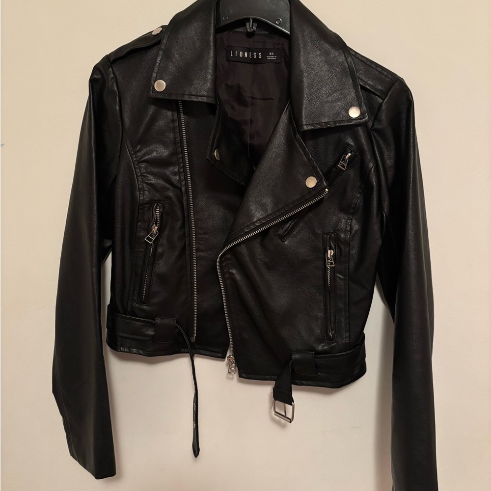 The Zeppelin Faux Leather Jacket Black. In great condition only worn few times